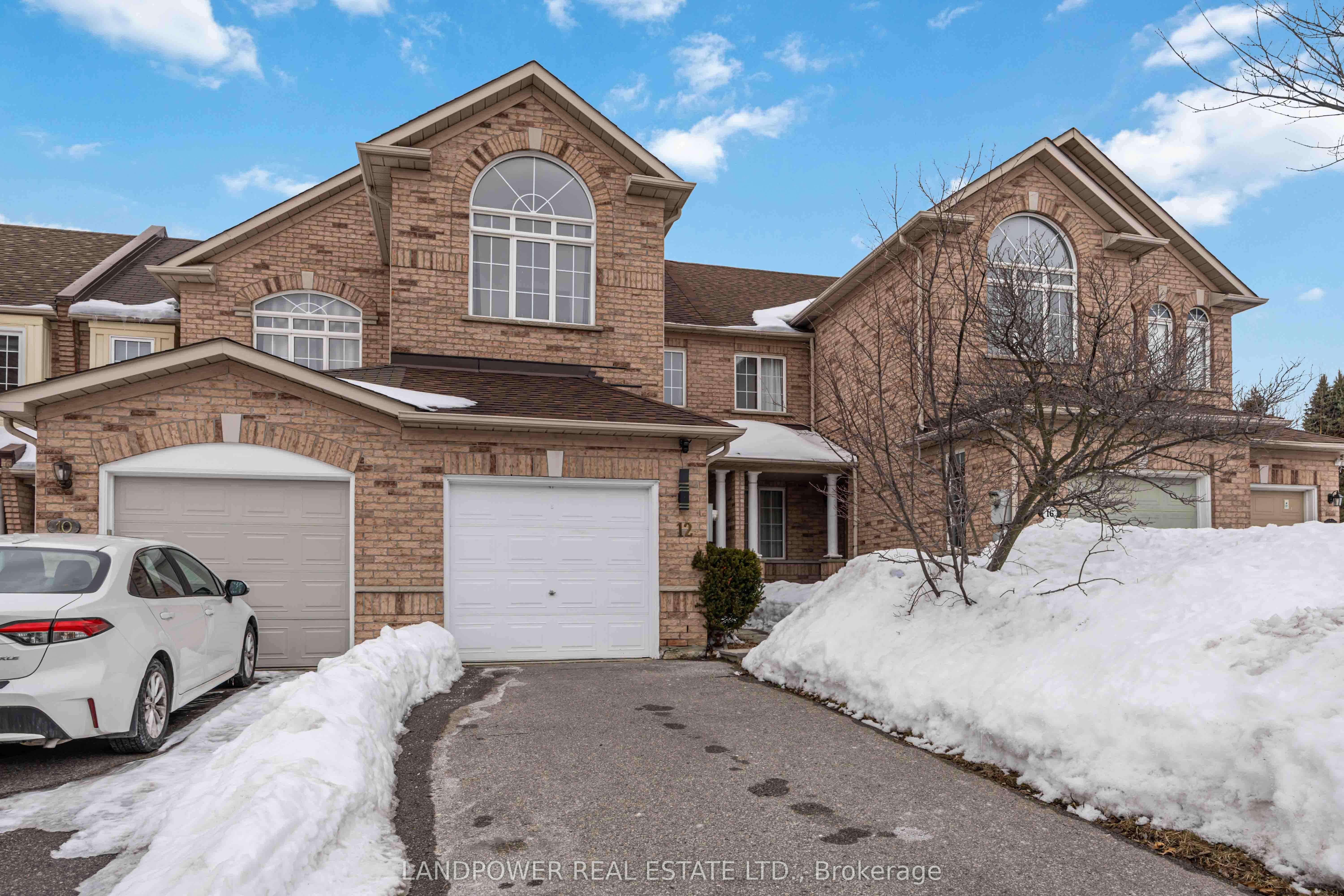 12 Debonair Street, Richmond Hill, ON, L4C 0R2