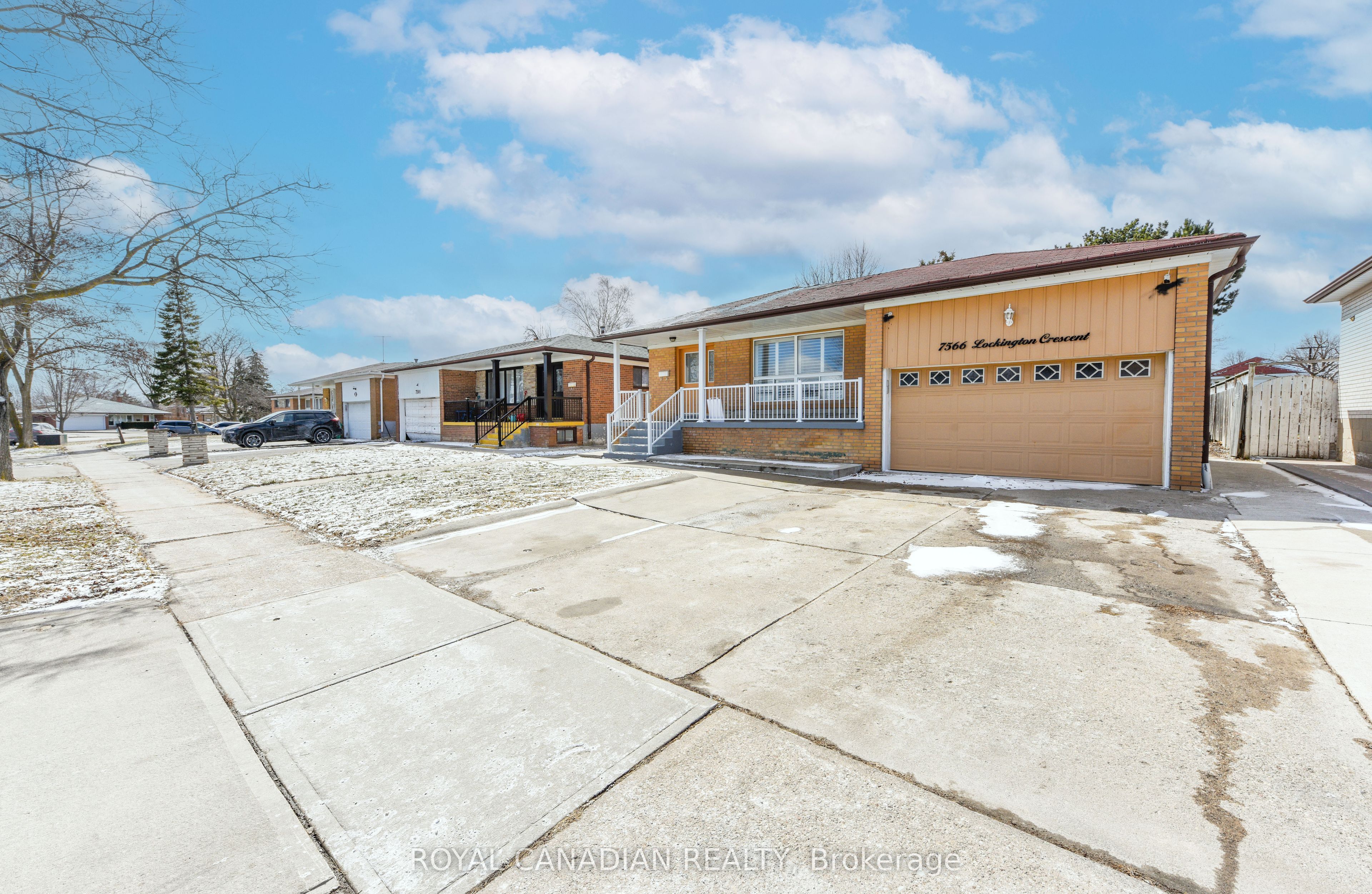 Additional image 2 of 7566 Lockington Crescent, Mississauga, ON, L4T 2V5