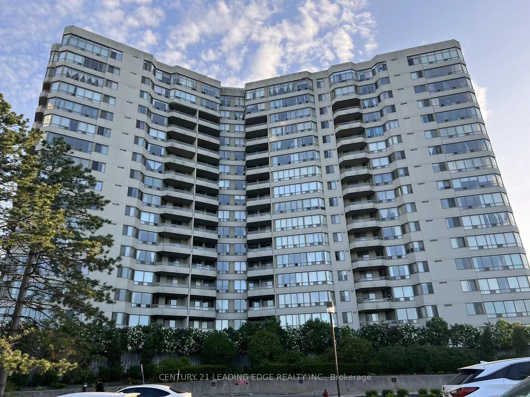 1011-160 Alton Towers Circle, Toronto, ON, M1V 4X8