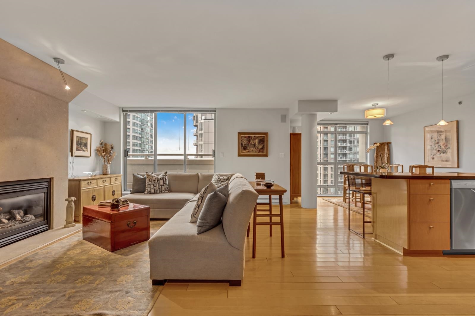 1404-819 Hamilton Street, Vancouver, BC, V6B 6M2