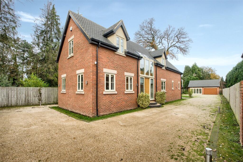 Warwick Road, Knowle, Solihull, West Midlands, B93