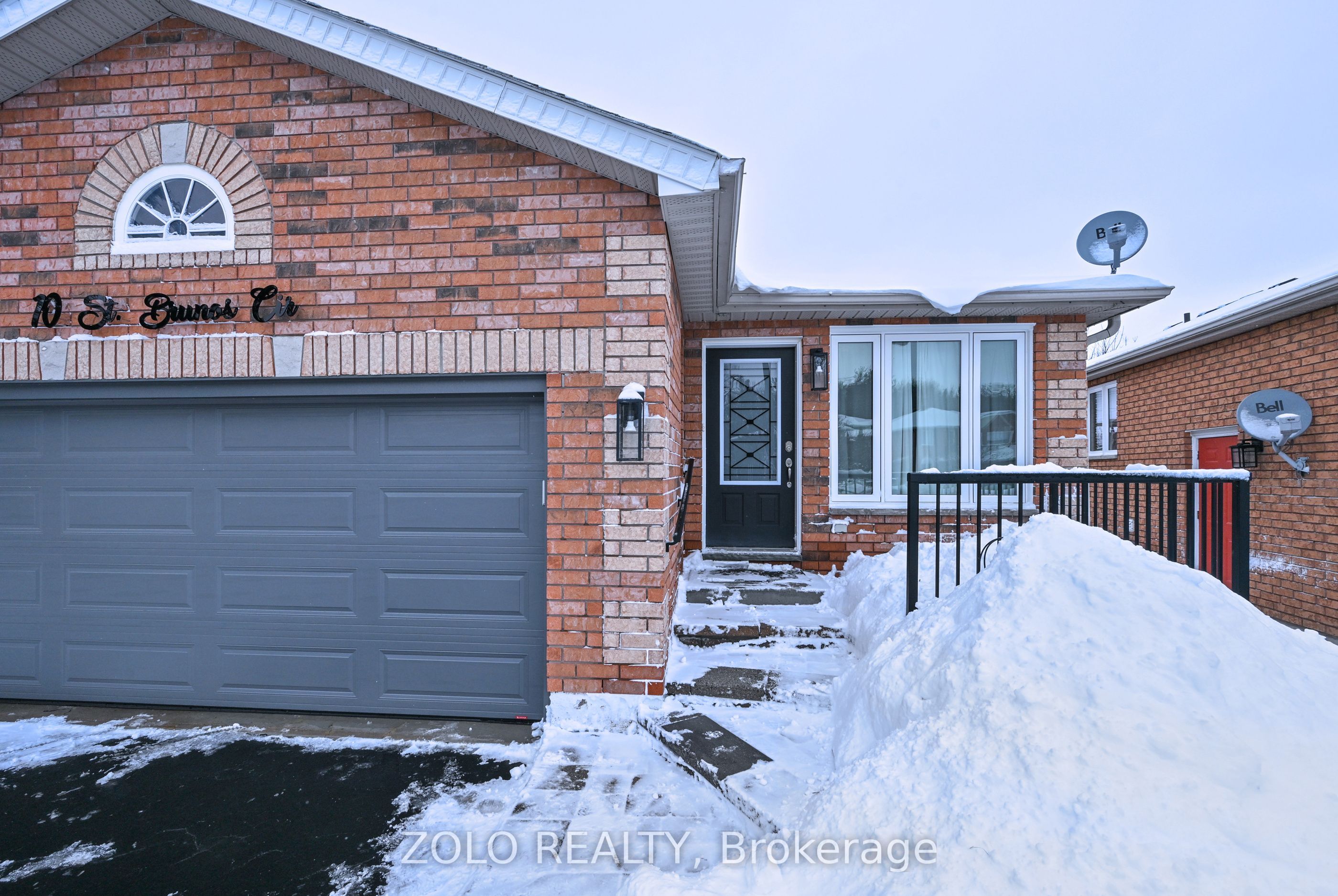 10 St. Bruno's Circle, Barrie, ON, L4N 0B9 photo 2
