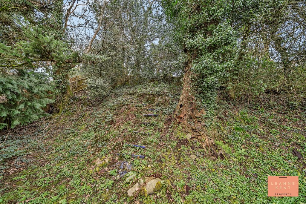 Additional image 36 of 2 bed bungalow for saleRhyd Y Gwern Close, Caerphilly CF83