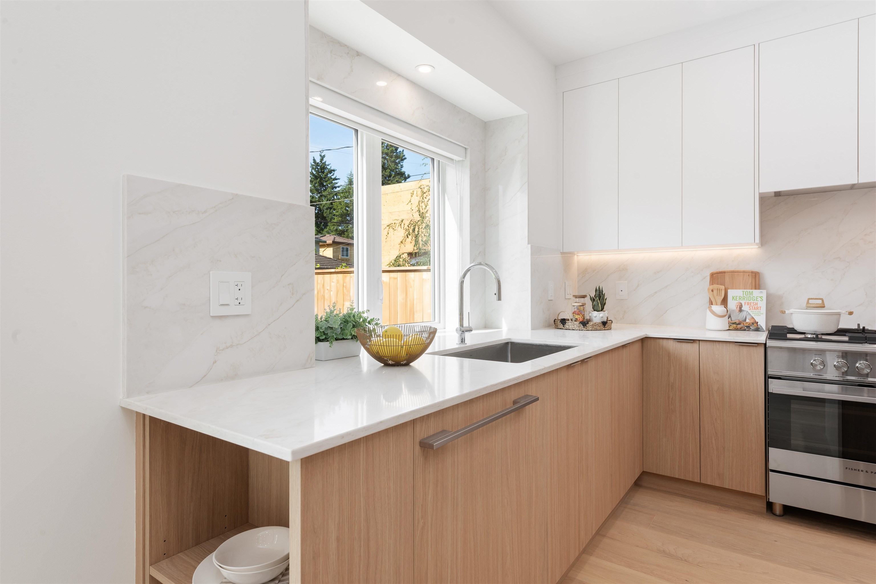 Additional image 3 of 2-2750 19th Avenue W, Vancouver, BC, V6L 1E3