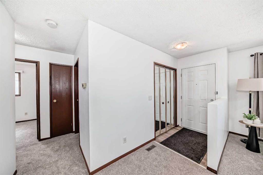 Additional image 3 of 6735 Temple Drive NE, Calgary, AB, T1Y 5S1