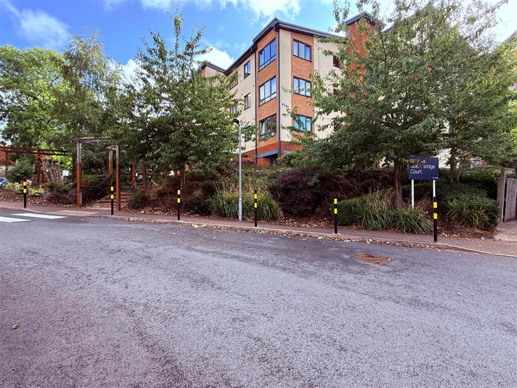 Queensridge Court