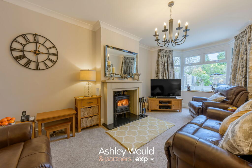 Oak Tree Crescent, Halesowen, B62 9DA photo 3