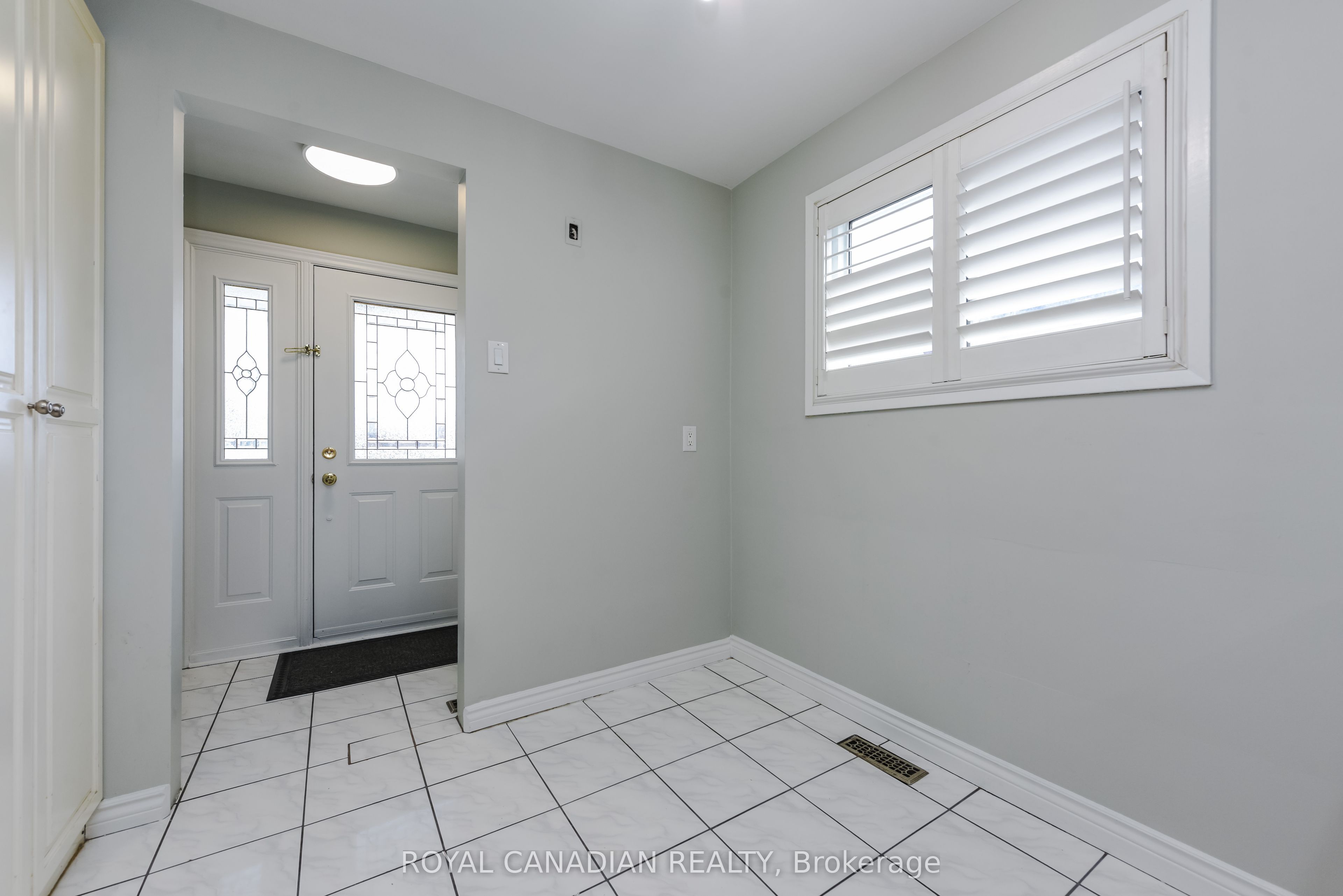 Additional image 5 of 7566 Lockington Crescent, Mississauga, ON, L4T 2V5