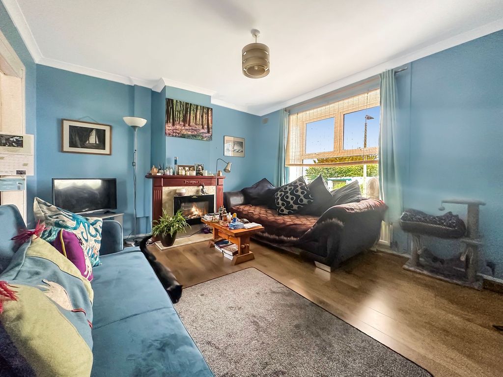 Additional image 5 of 3 bed semi-detached house for saleHeol Celyn, Hengoed CF82