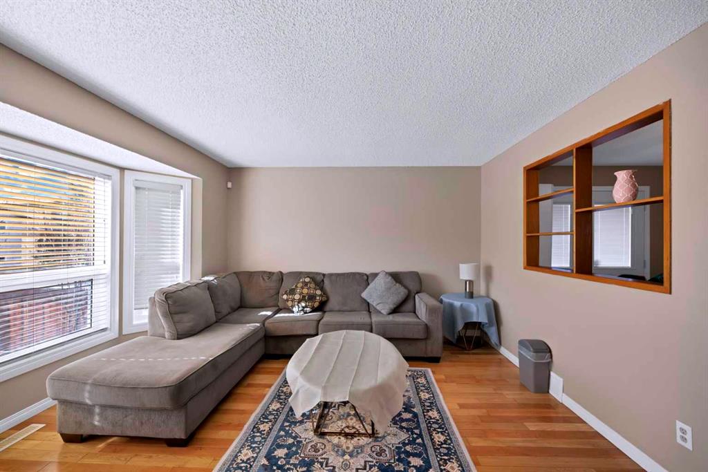 Additional image 6 of 127 Whitehaven Road NE, Calgary, AB, T1Y 6A6