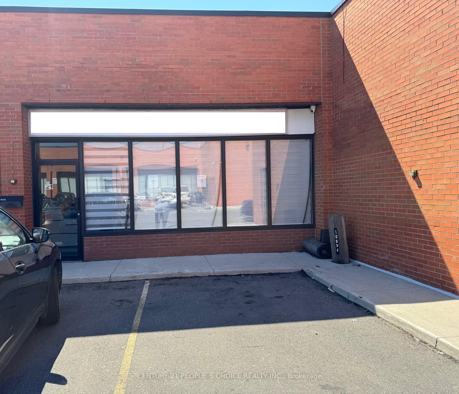21-4801 Steeles Avenue W, Toronto, ON, M9L 2W1