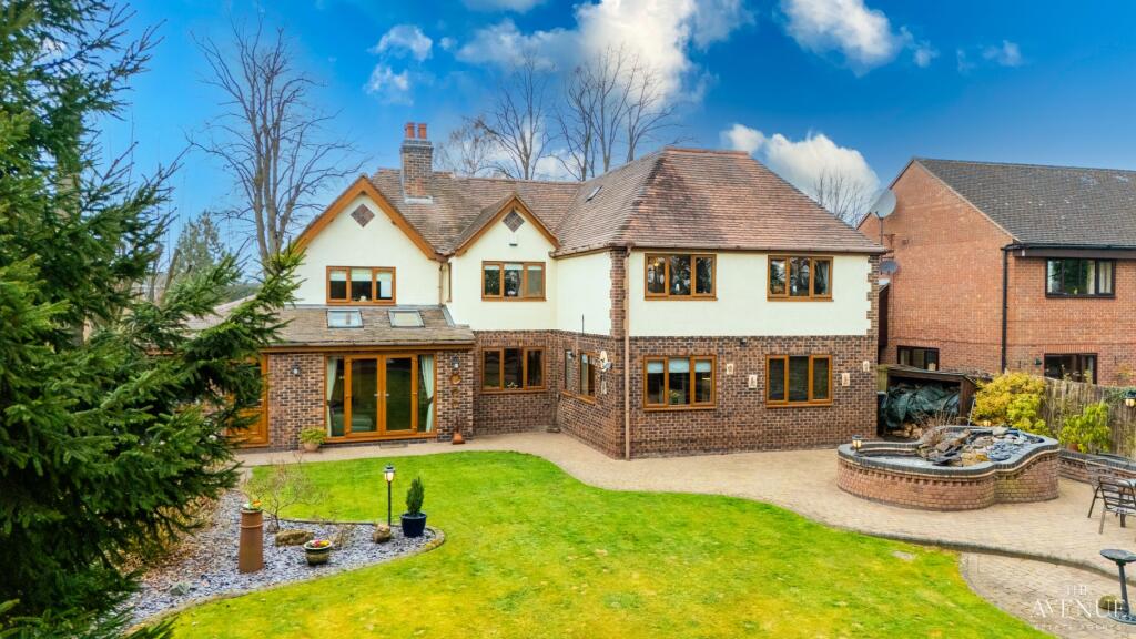 Wraydene, Park Lane in Bonehill, Tamworth