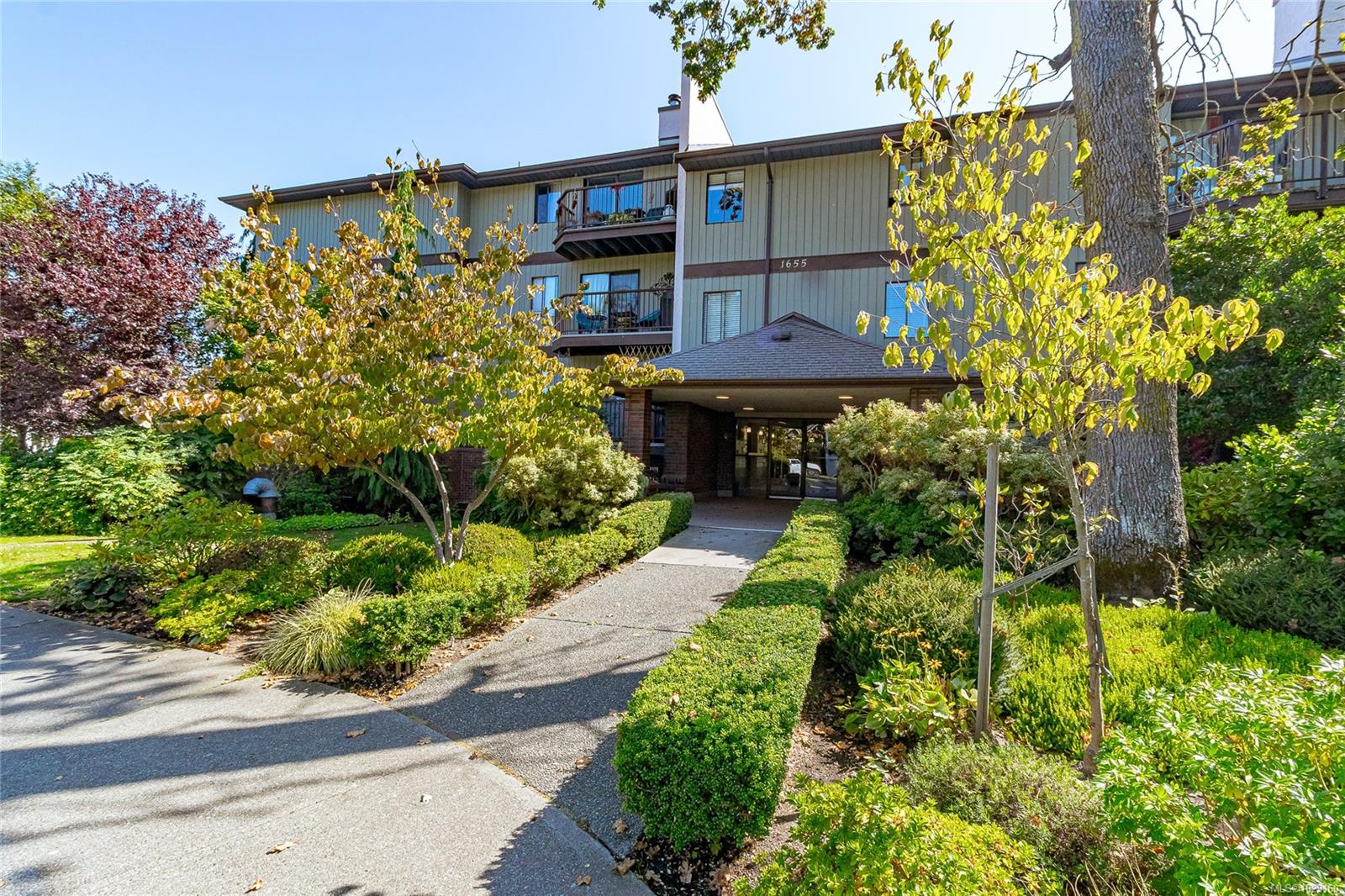 412-1655 Begbie Street, Victoria, BC, V8R 1L4