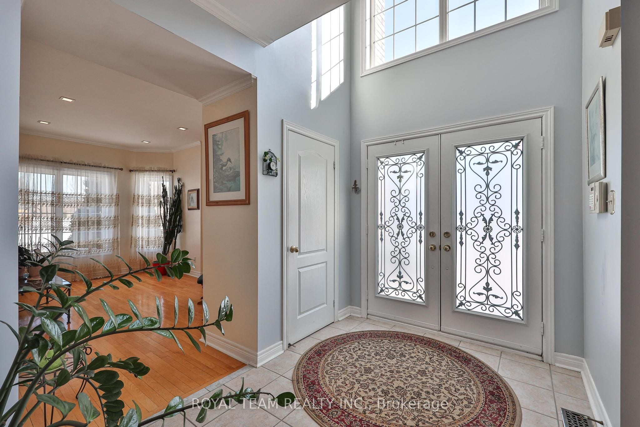 2 Sandway Crescent, Vaughan, ON, L6A 2M1 photo 4