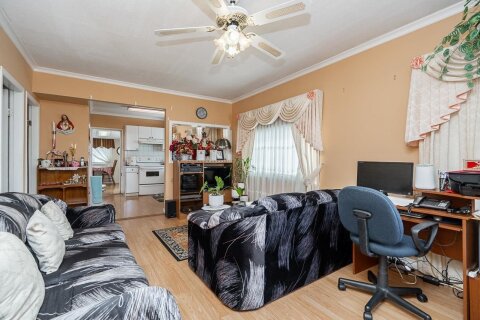 Additional image 7 of 4712 Victoria Drive, Vancouver, BC, V5N 4P1