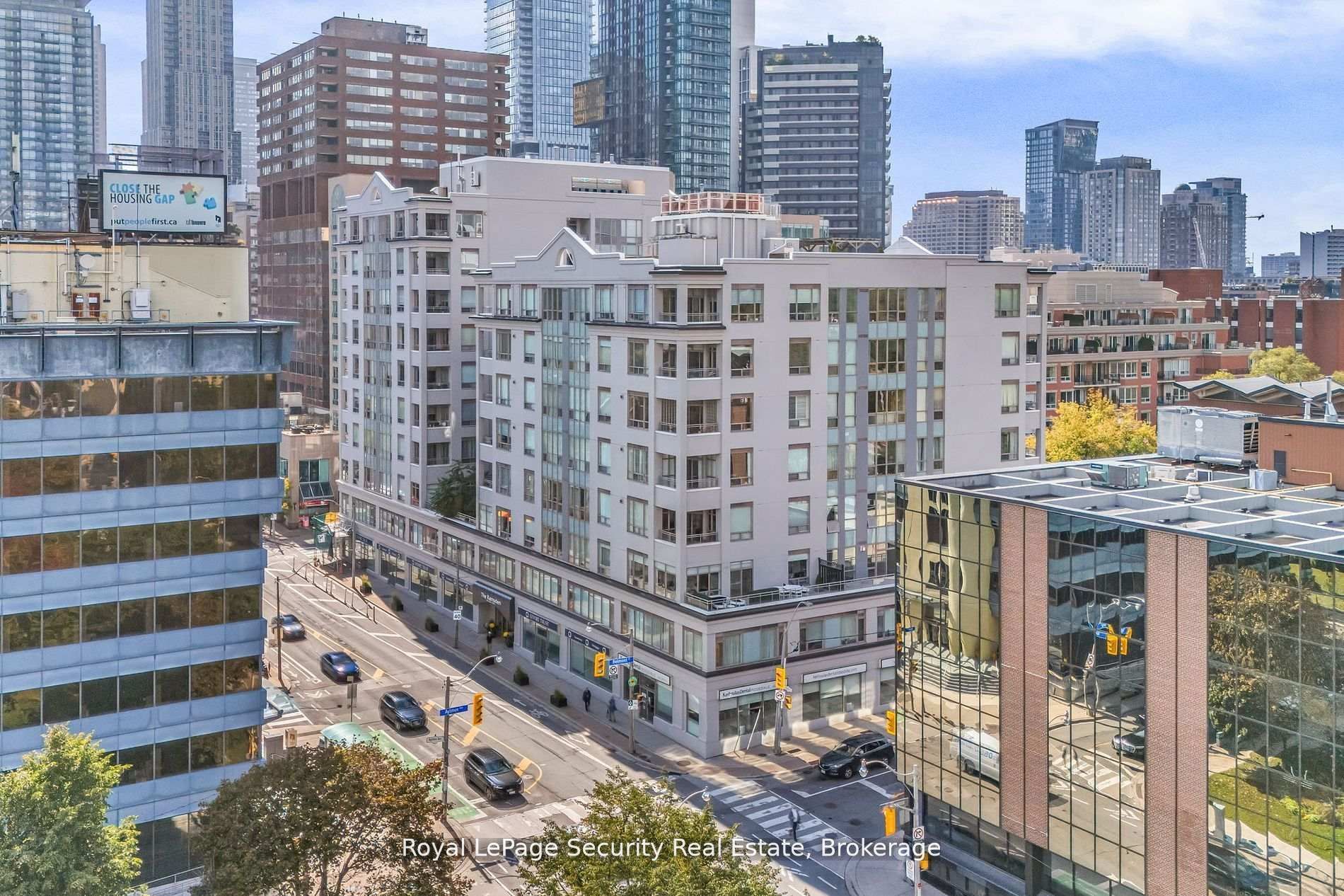 403-980 Yonge Street, Toronto, ON, M4W 3V8