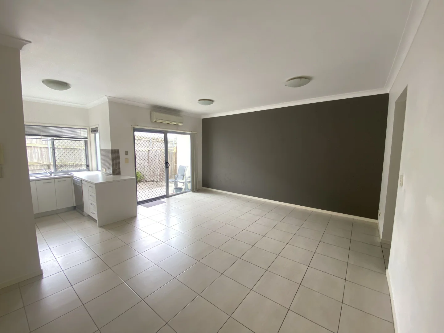 Additional image 2 of 4/2-10 Cascade Drive, Underwood QLD 4119