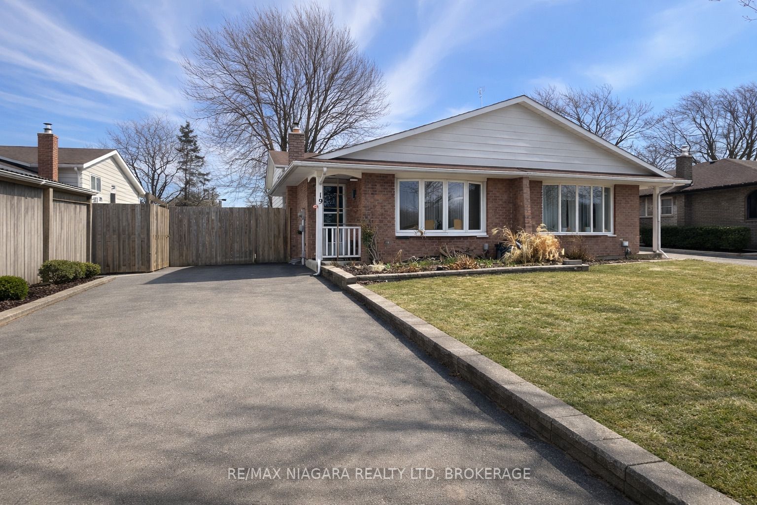 19 Nottingham Court, Welland, ON, L3C 5X4