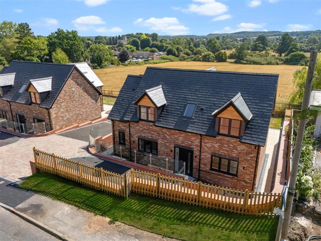 2, Wells Cottage, Wootton Wawen, B95