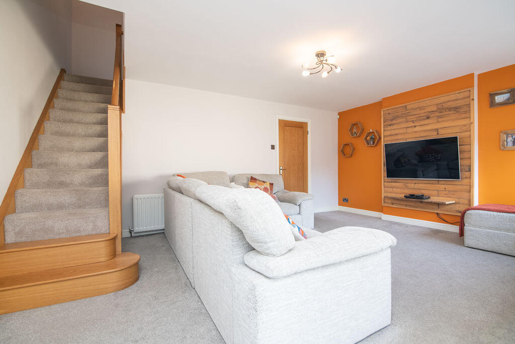 Stanway Gardens, West Bromwich photo 3
