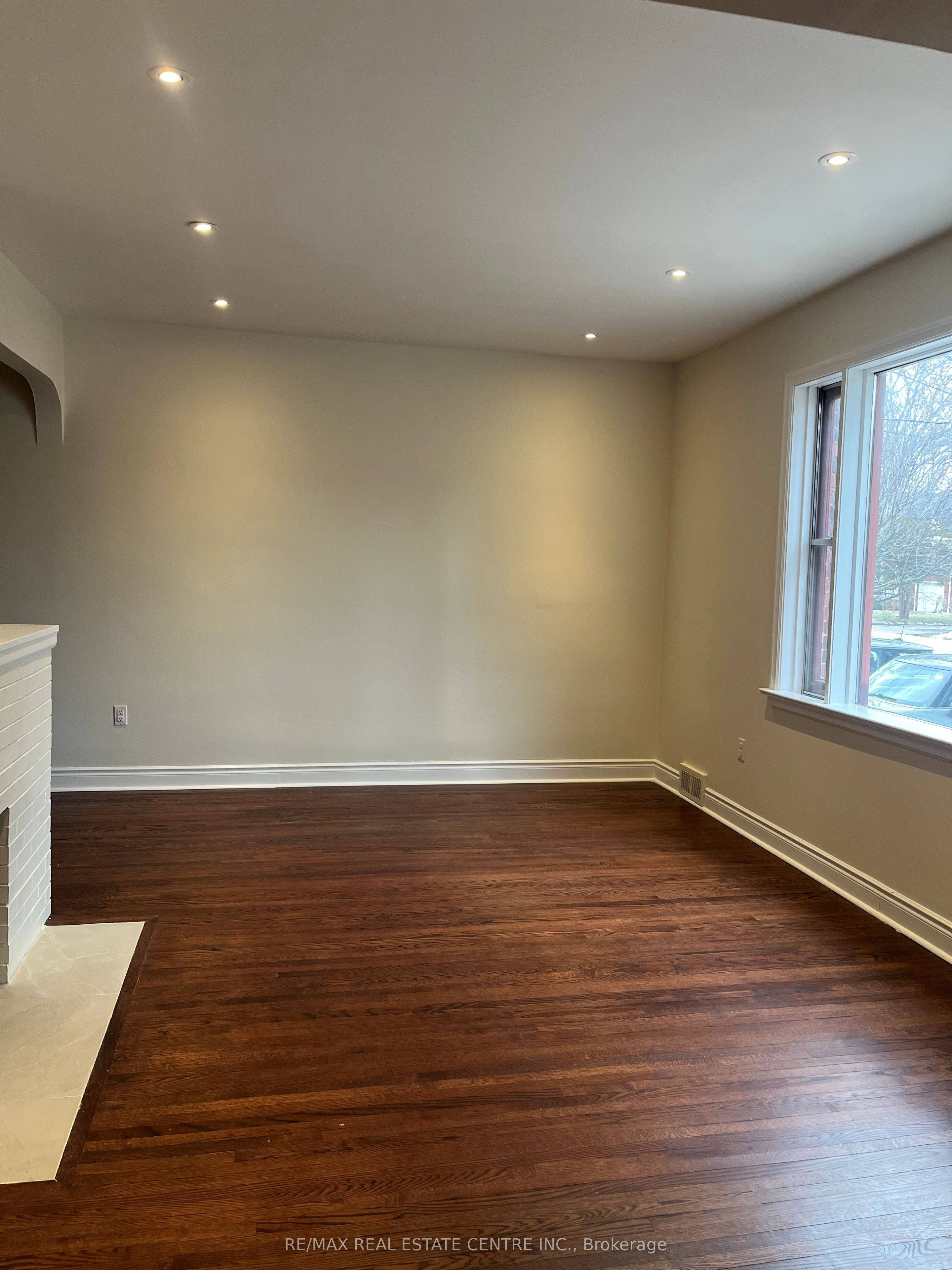 Additional image 2 of 51 Inglewood Drive, Mississauga, ON, L5G 1X7