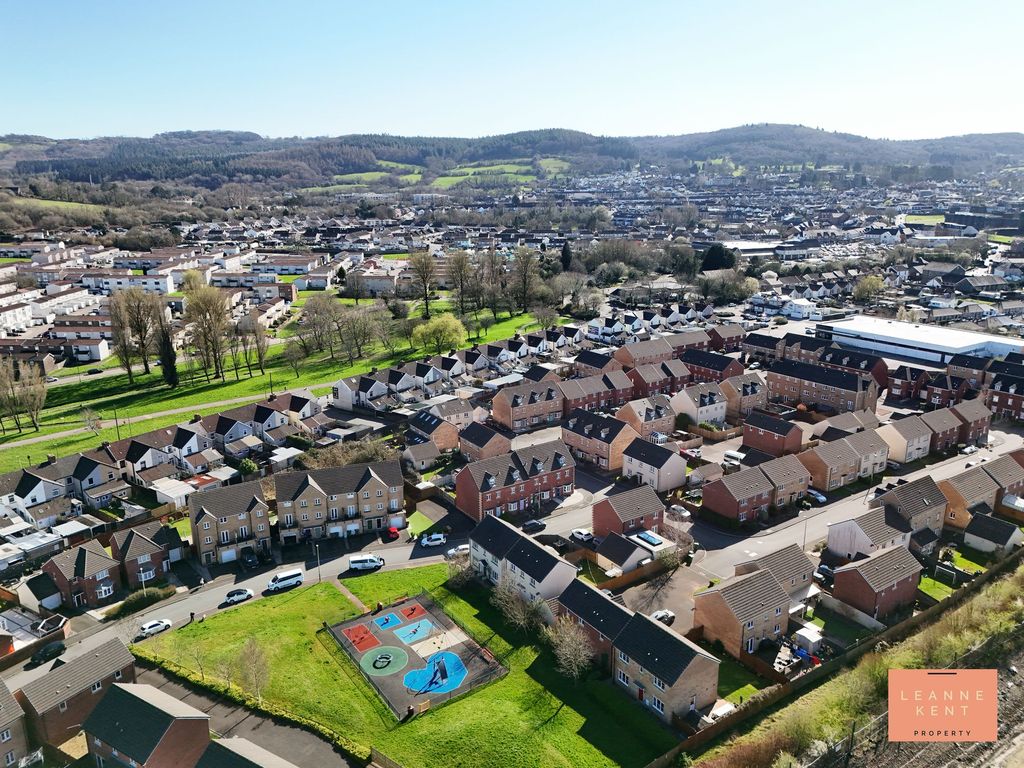 Additional image 5 of 4 bed detached house for saleLong Heath Close, Caerphilly CF83