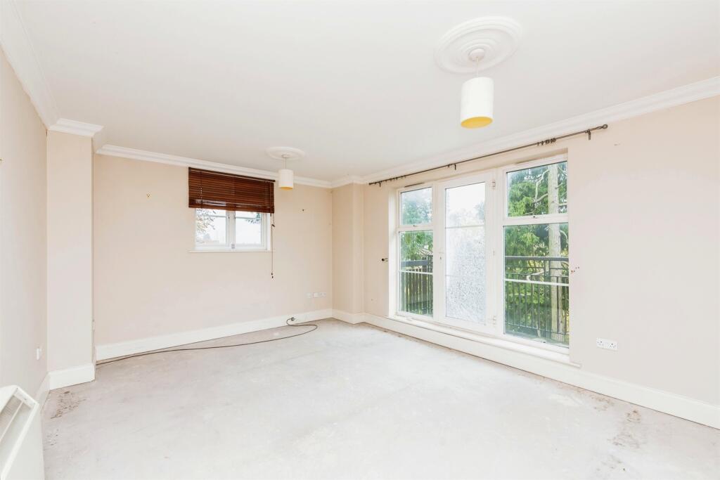 Caversham Place, Sutton Coldfield photo 3