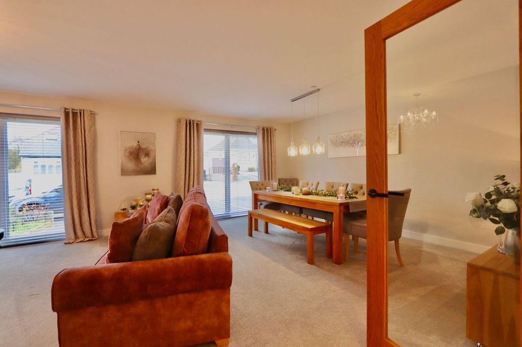 Additional image 12 of 4 bed detached house for saleGwerthonor Lane, Gilfach CF81