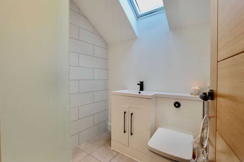 Additional image 25 of 4 bed detached house for saleGwerthonor Lane, Gilfach CF81