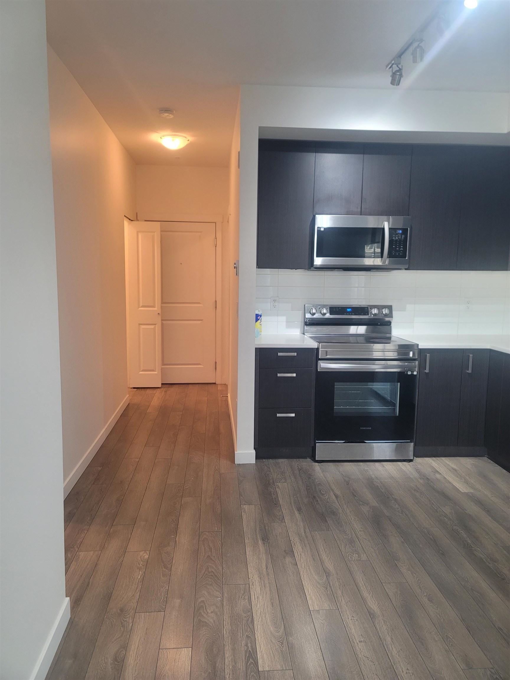 Additional image 2 of 417 15825 85a , Surrey, BC, V4N 6W9