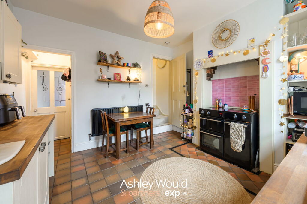 Laurel Lane, Halesowen, B63 3DA photo 5