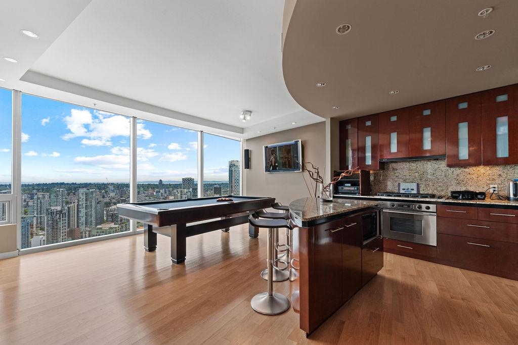 4303-938 Nelson Street, Vancouver, BC, V6Z 3A7