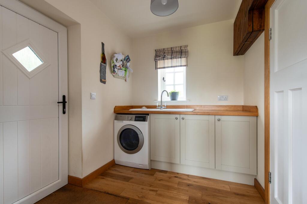Additional image 8 of The Crescent, Salters Lane, Wootton Wawen, Henley-in-Arden, Warwickshire, B95