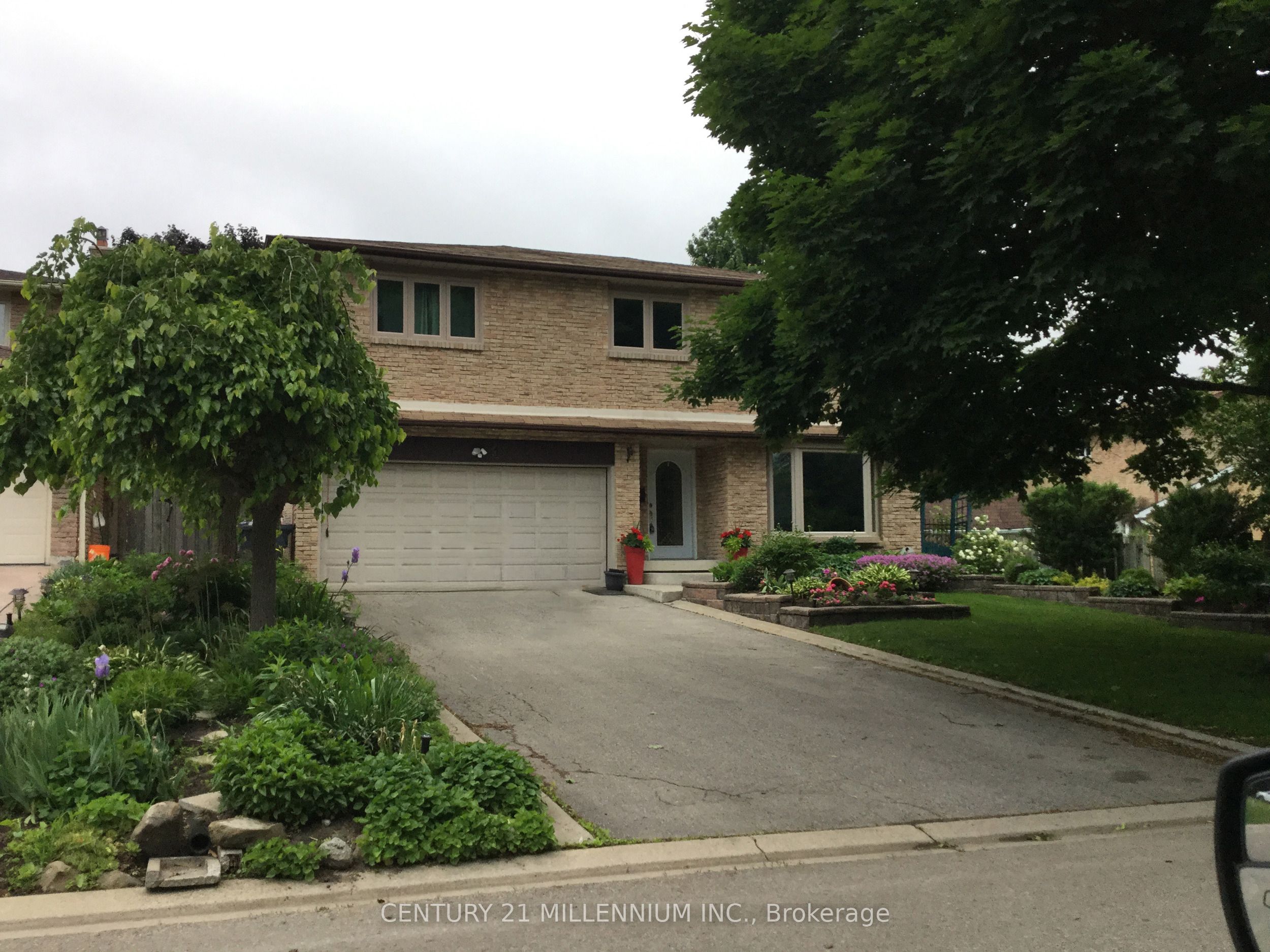 4 Marchmount Crescent, Brampton, ON, L6S 2S9