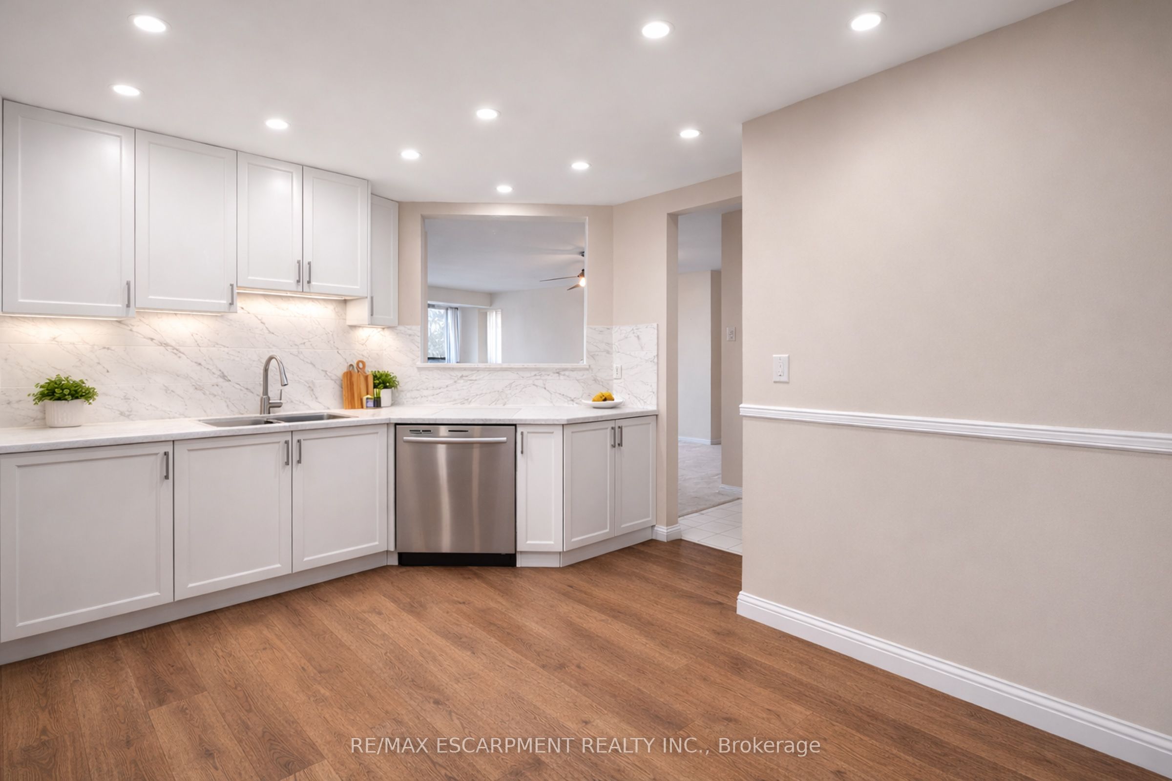 Additional image 4 of 302-5070 Pinedale Avenue, Burlington, ON, L7L 5V6