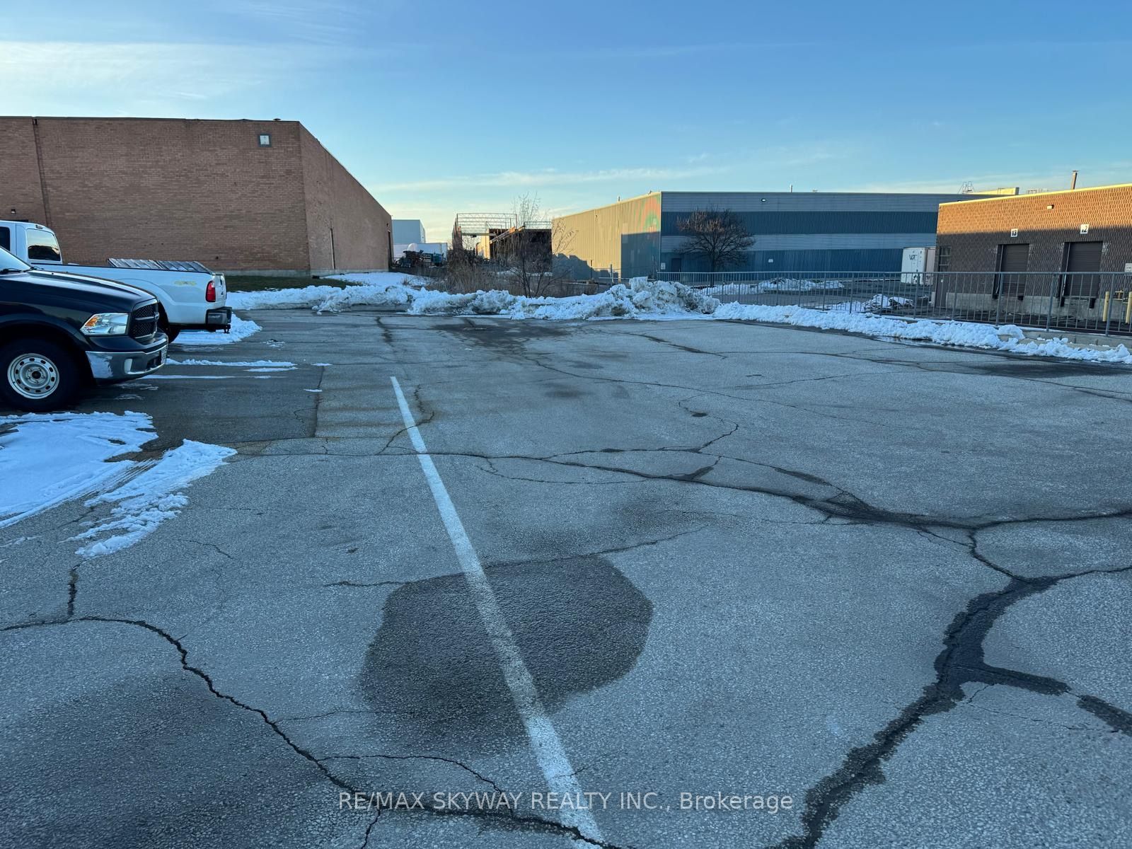 Additional image 2 of 5 Automatic Road, Brampton, ON, L6S 4K6
