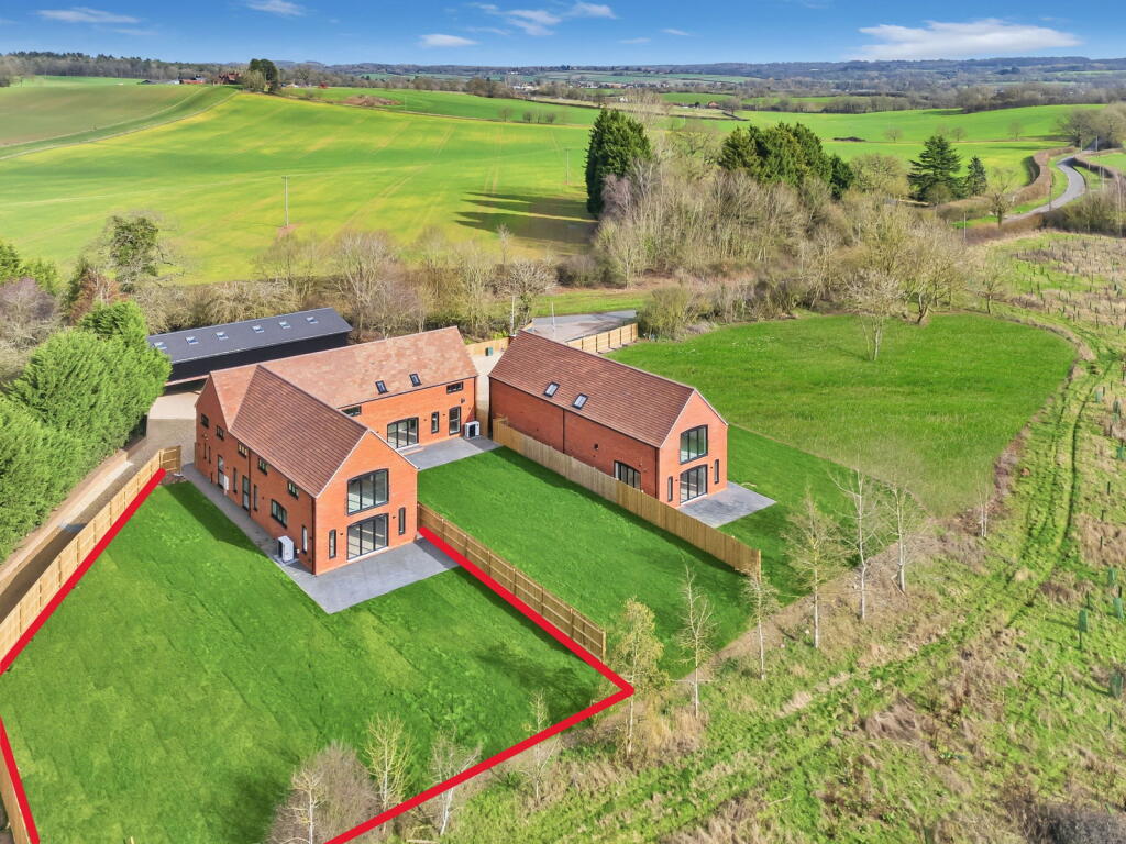 LAKE VIEW, Wawensmere Road, Wootton Wawen, Henley-In-Arden, Warwickshire, B95 6BW