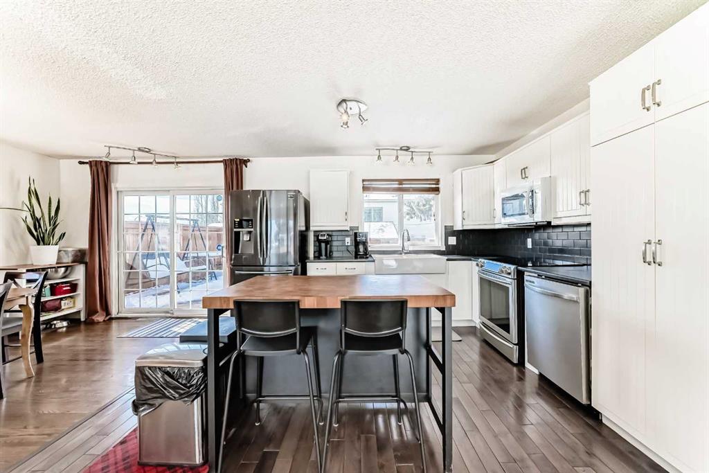 Additional image 4 of 9883 Athens Road SE, Calgary, AB, T2J 1B8