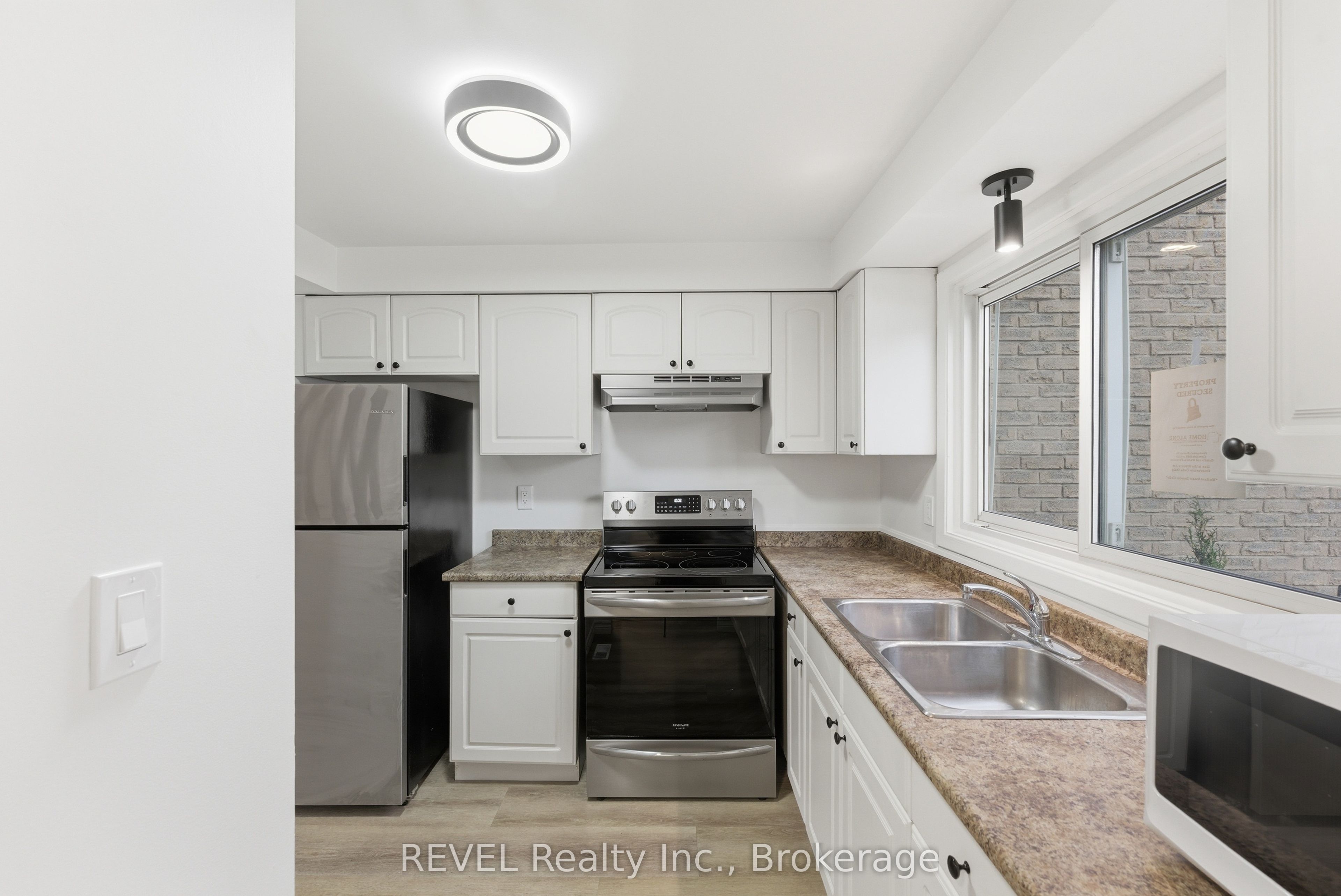 15-151 Linwell Road, St. Catharines, ON, L2N 6P3 photo 4