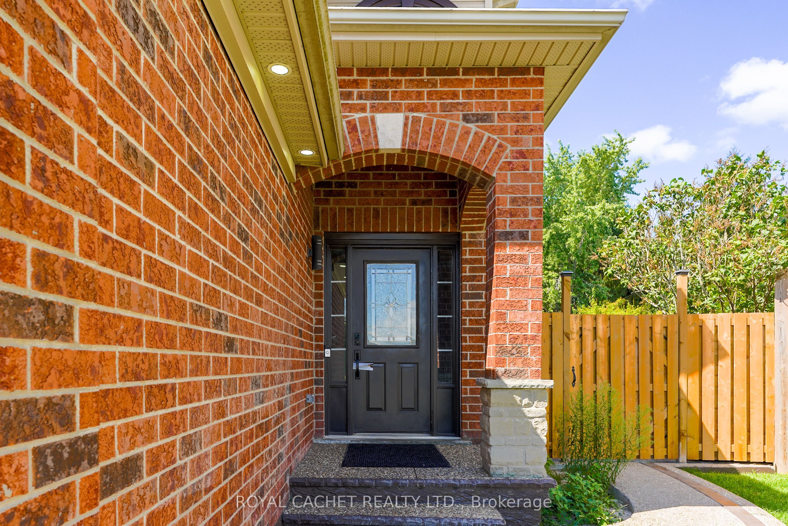 Additional image 2 of 36 Calvin Court, Cambridge, ON, N3C 4J5
