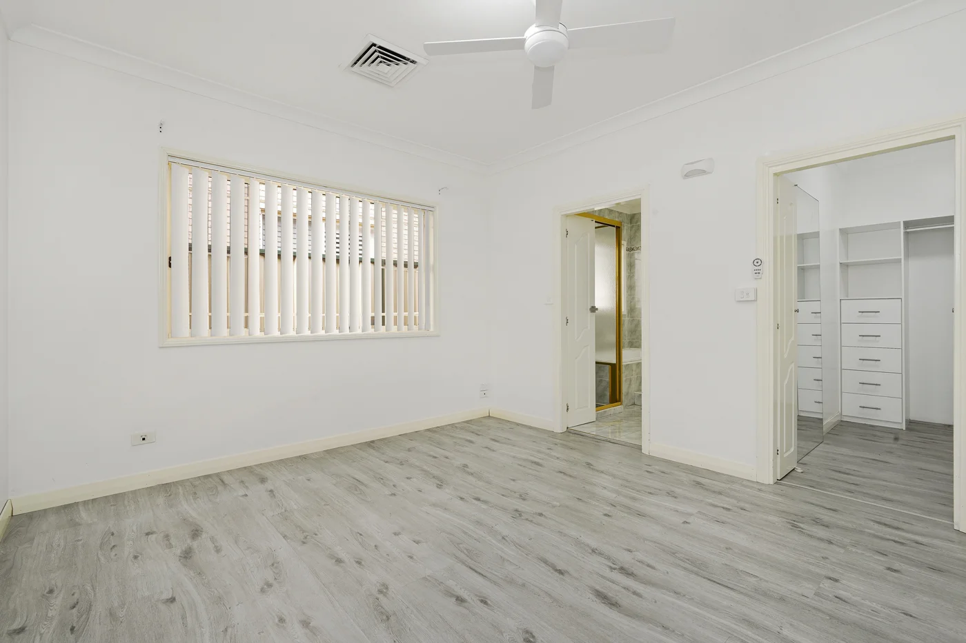 5 Aspen Close, Prestons NSW 2170 photo 5