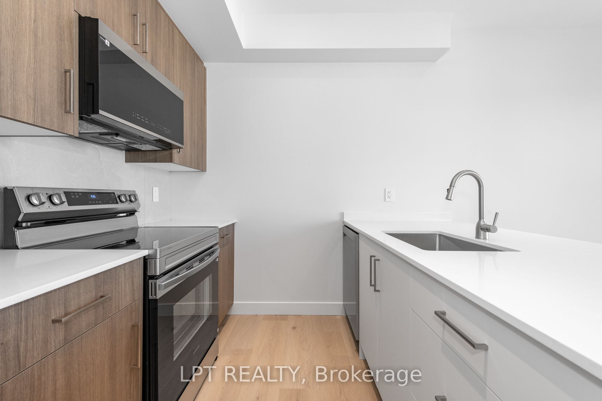 Additional image 6 of 8-319 Shakespeare Street, Ottawa, ON, K1L 5M1