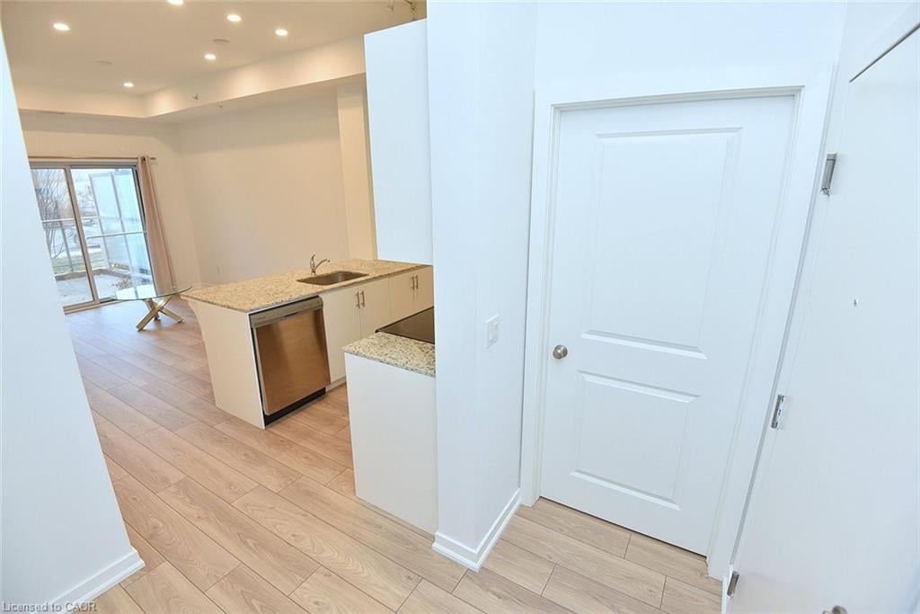 Additional image 5 of 105-4040 Upper Middle Road, Burlington, ON, L7M 0H2