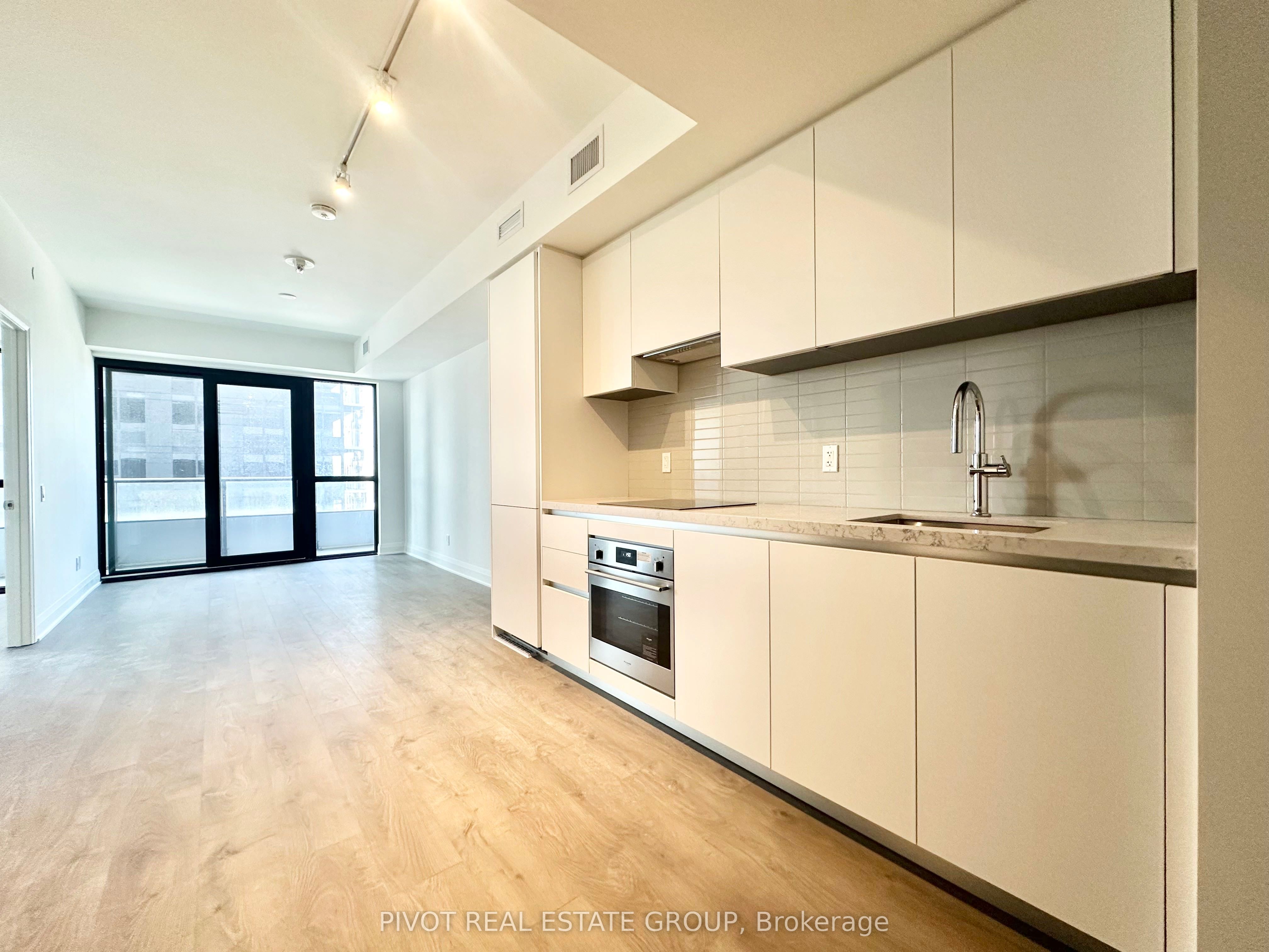 2408-2 Erskine Road, Mississauga, ON, L5B 0S1