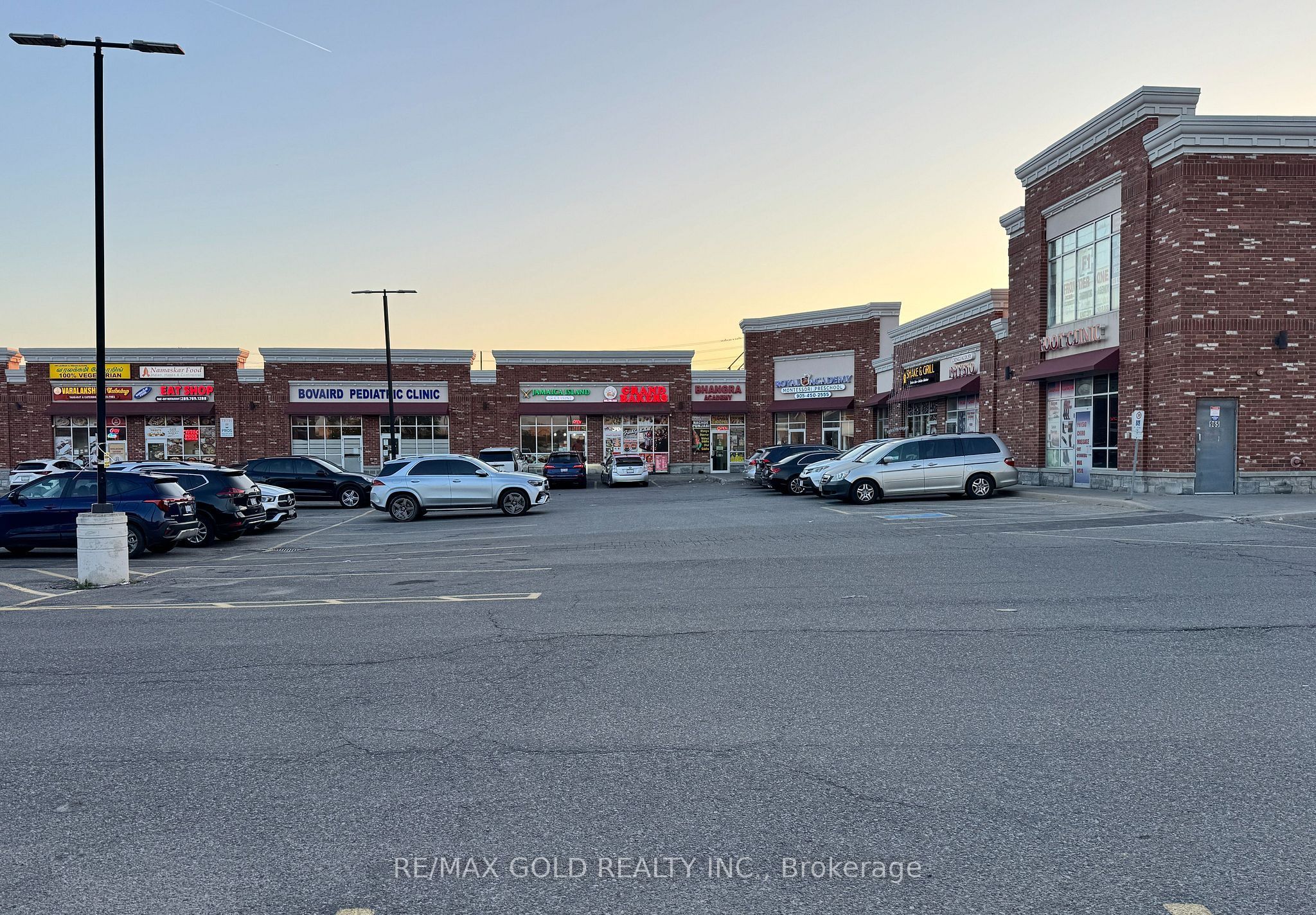 10-965 Bovaird Drive W, Brampton, ON, L7A 1R4
