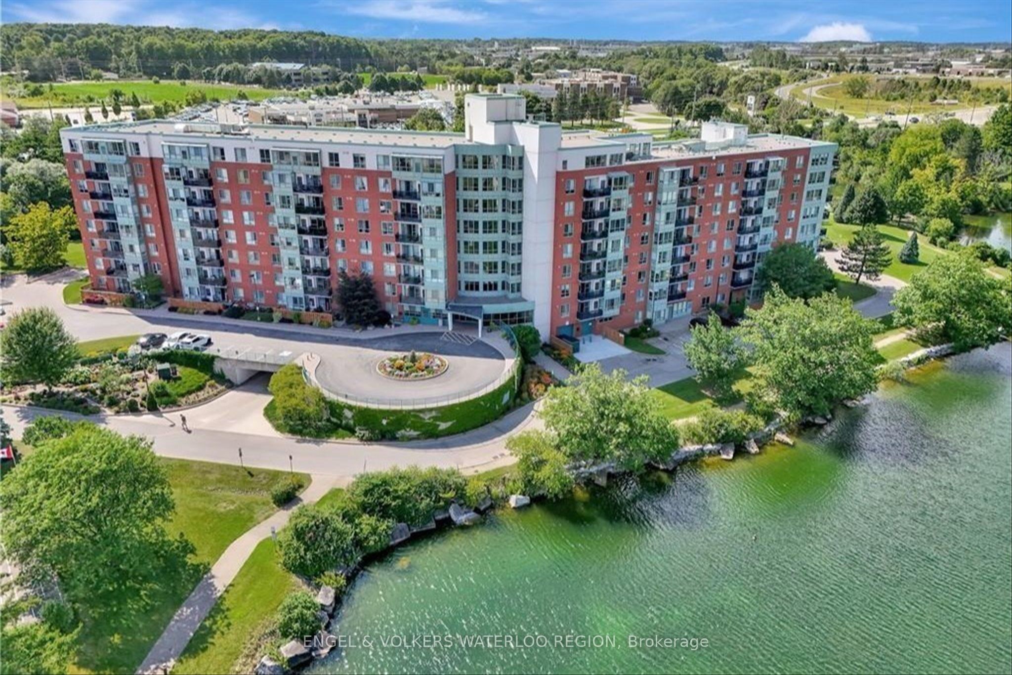 706-30 Blue Springs Drive, Waterloo, ON, N2J 4T2