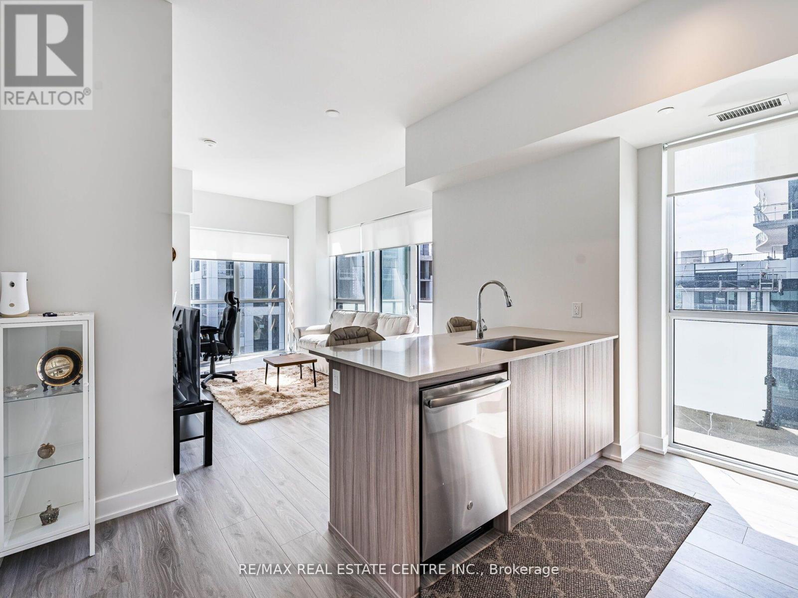 Additional image 4 of 4130 Parkside Village Drive West, Mississauga, ON, L5M0X8