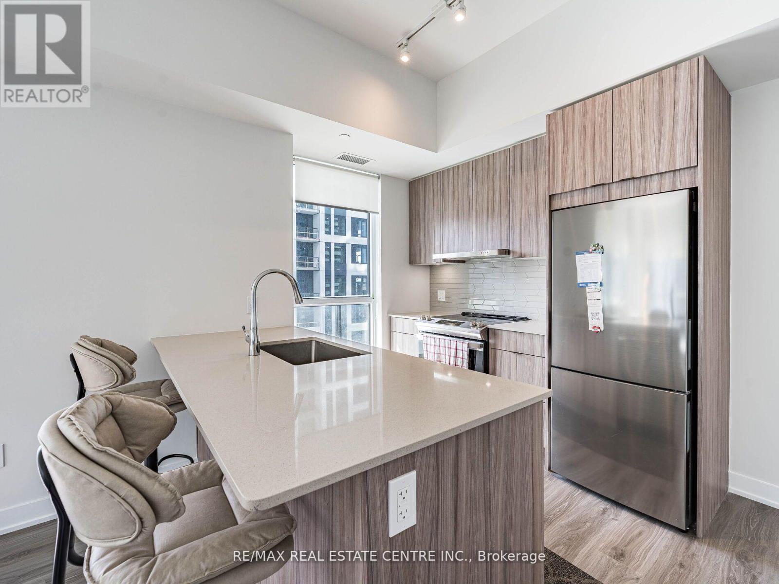 Additional image 6 of 4130 Parkside Village Drive West, Mississauga, ON, L5M0X8