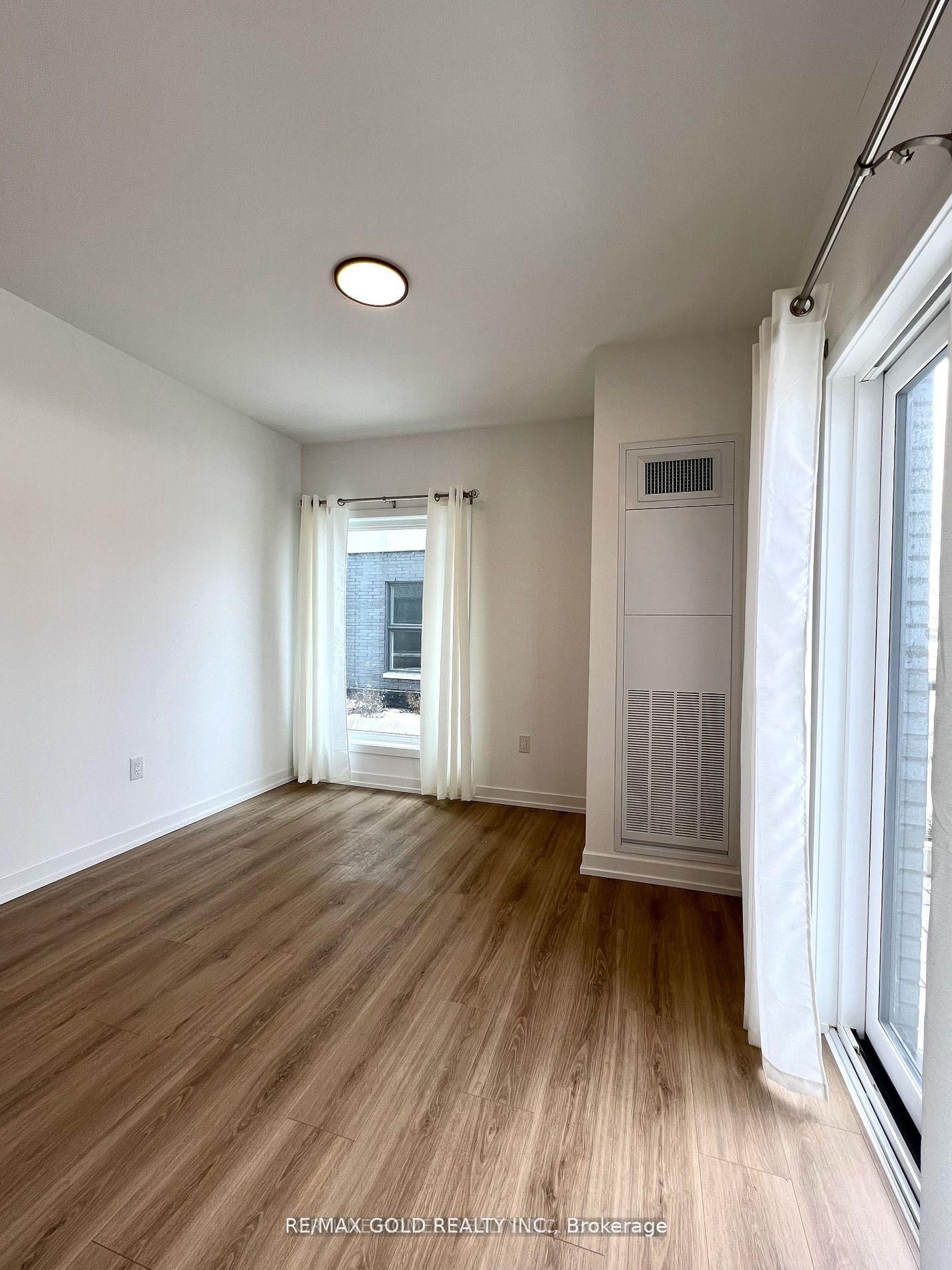 Additional image 5 of 8-30 Lagerfeld Drive, Brampton, ON, L7A 5L5