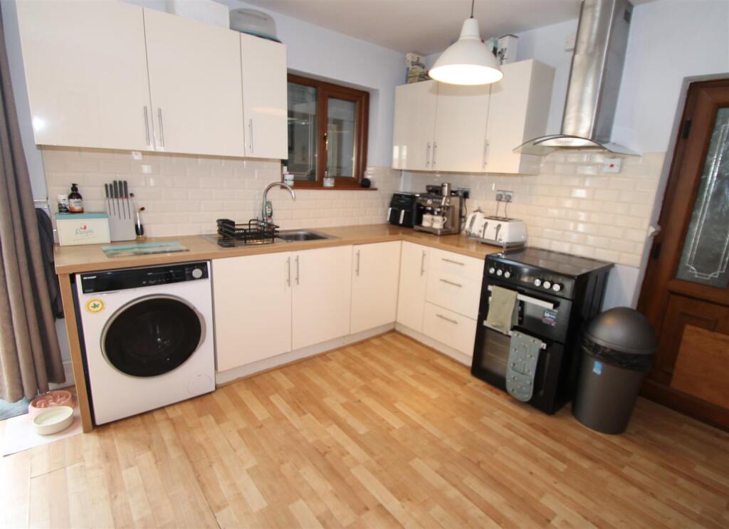 Additional image 3 of Harvest Road, Rowley Regis